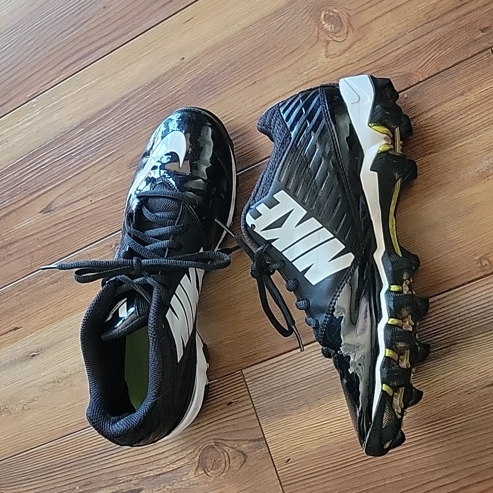 Nike fastflex cleats